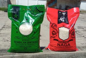 cetak plastik kemasan beras, sablon kemasan beras, cetak kemasan beras, kemasan beras 5kg, beras kemasan 5kg, sablon kemasan beras, sablon beras kemasan, printing beras kemasan, printing kemasan beras